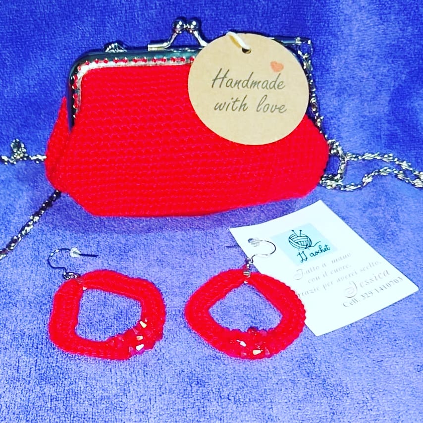 Portamonete Red con tracolla