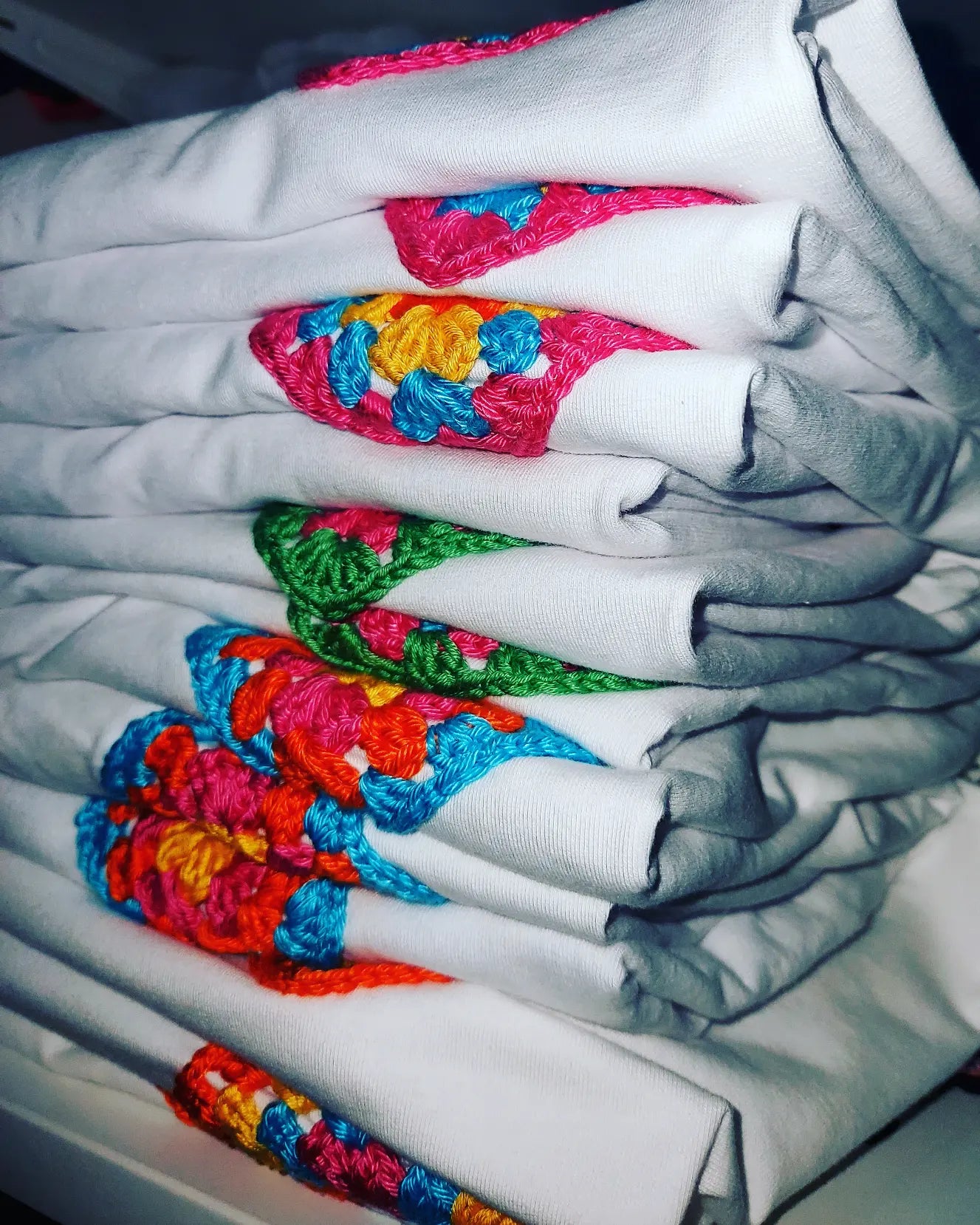 MAGLIA CON INSERTO GRANNY🪡🧶